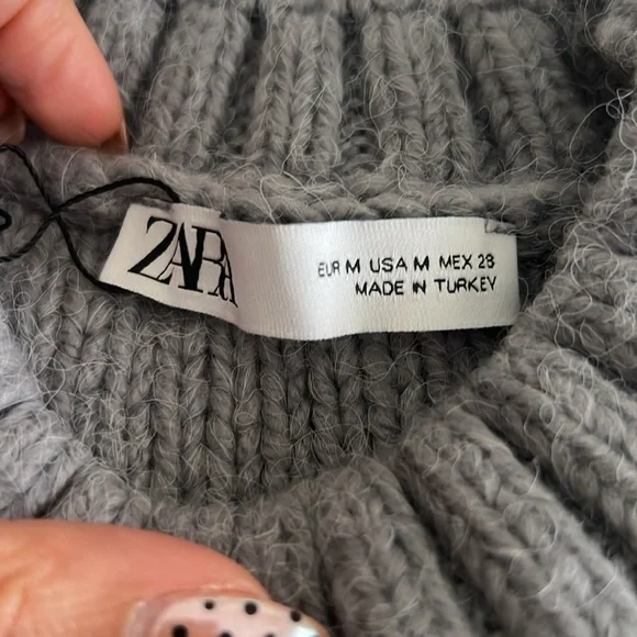 Zara Charcoal Gray Braided Cable Knit Sleeveless Crewneck Sweater Vest - Picture 2 of 8